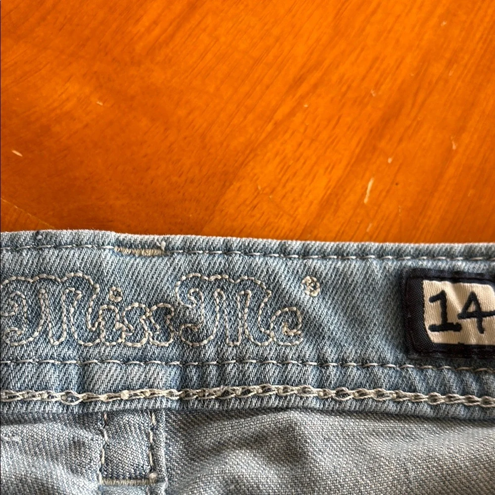 Miss Me Capri Girl Jeans - Picture 2 of 8